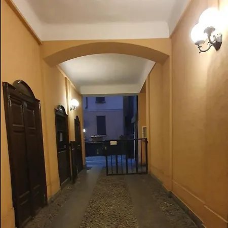 Apartamento Soppalchino In Via Savona Milán Exterior foto