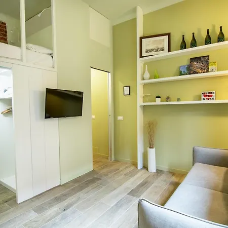 Apartamento Soppalchino In Via Savona Milán Exterior foto